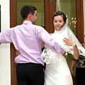 Произвольный свадебный танец Сергея и Наташи (фото)